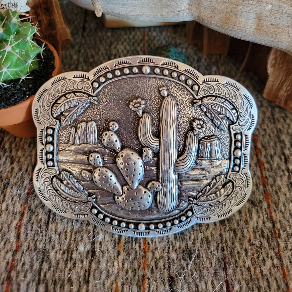 Belt Buckle the "Cactus Desert" by Blazin' Roxx   37597 Detailed View