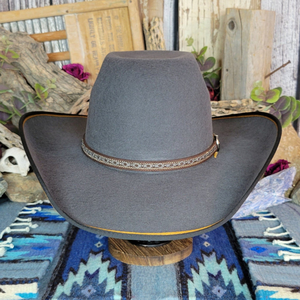 A gray 3X wool felt hat with a detailed band.