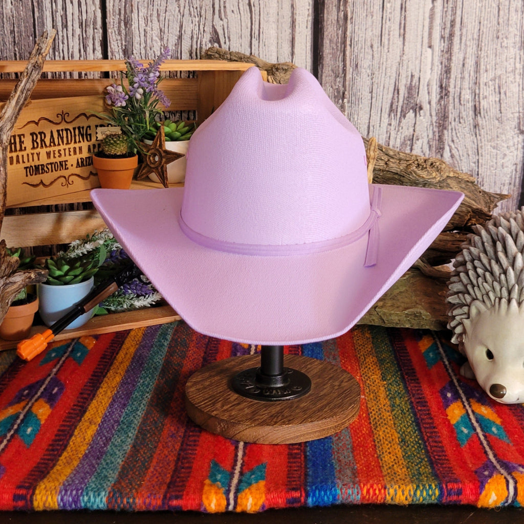 Purple straw hat with purple hat band.