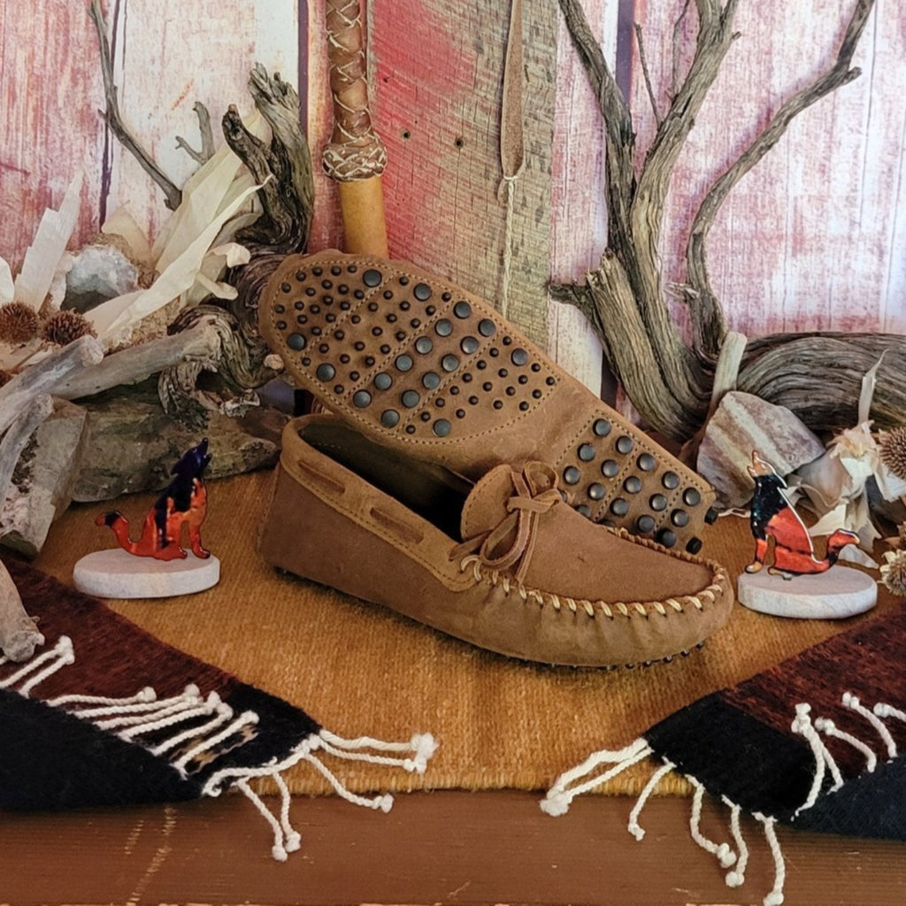 Men's Classic Driver Moccasins by Minnetonka  793/798 Front Sole View Light Brown