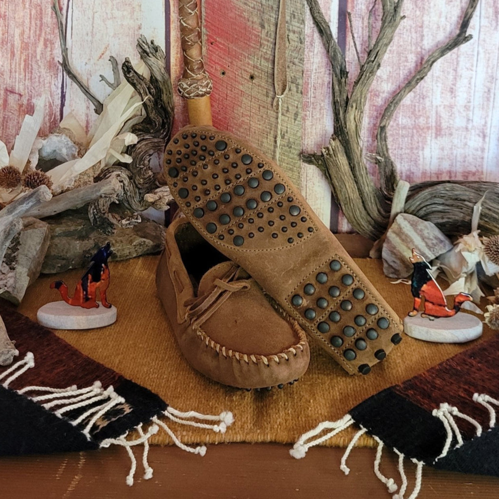 Men's Classic Driver Moccasins by Minnetonka  793/798 Sole View Light Brown
