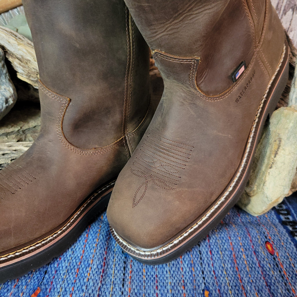 Close-up of the stitching on the toe.