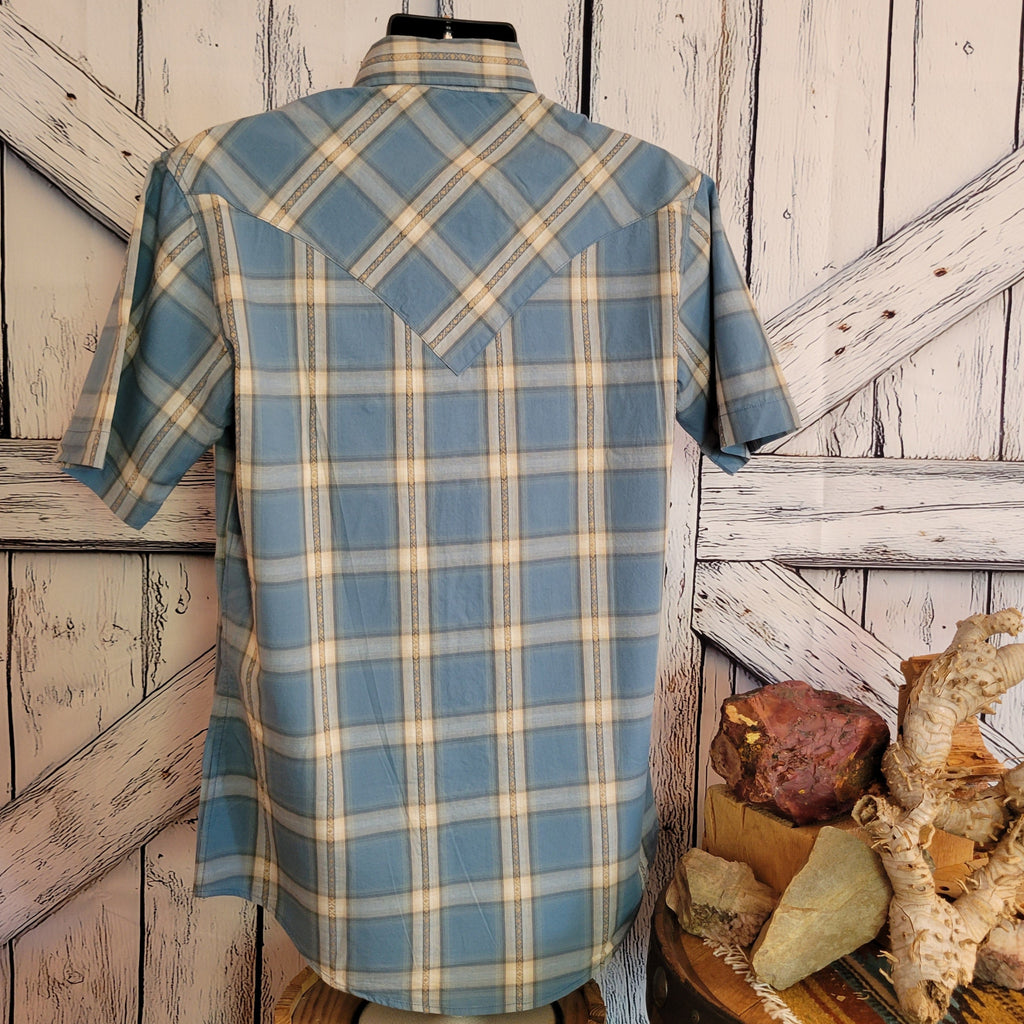 Plaid pattern continued on the back of the shirt.