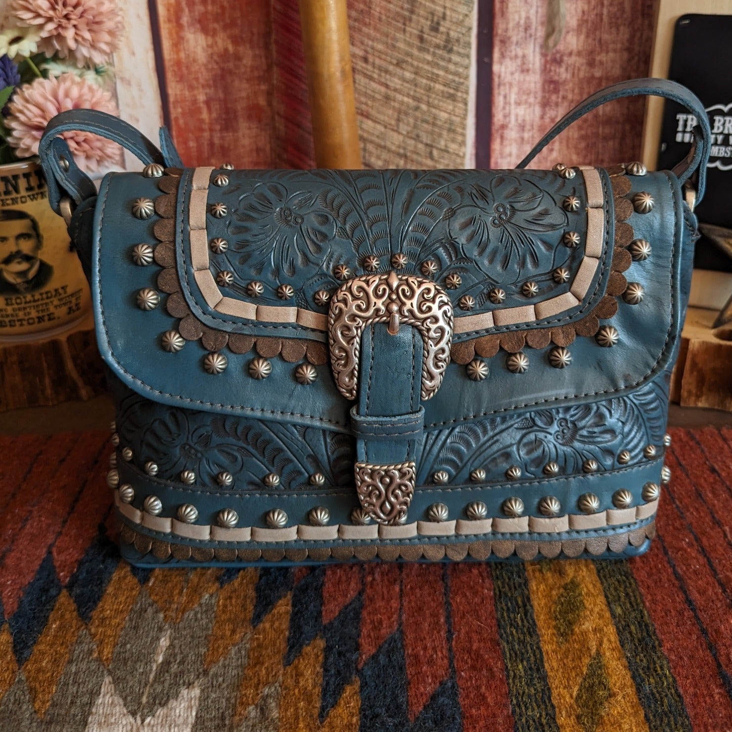 Amazon.com: American West Leather Inlay Eagle All Access Messenger Bag  (Turquoise) : Clothing, Shoes & Jewelry