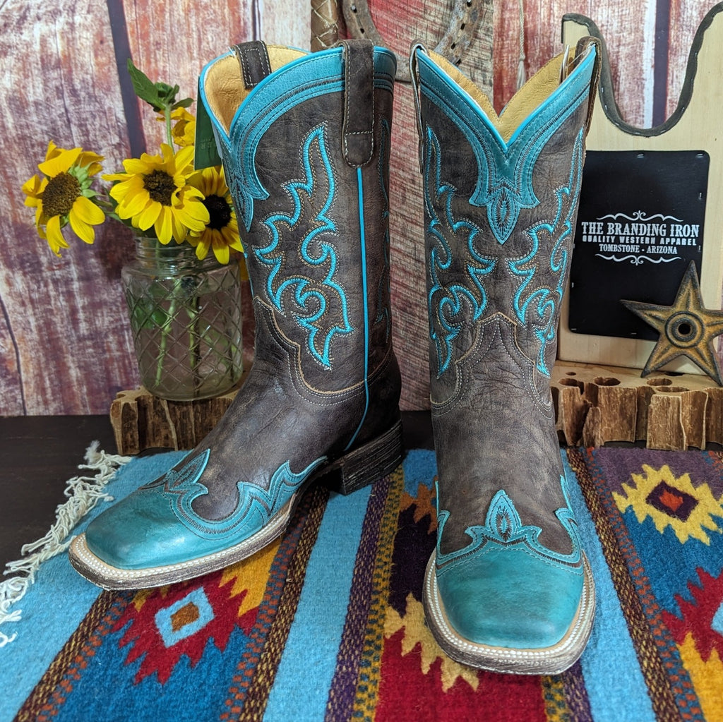 Women's Leather Boots the "Shyla" by Roper 09-021-7016-8587 front view