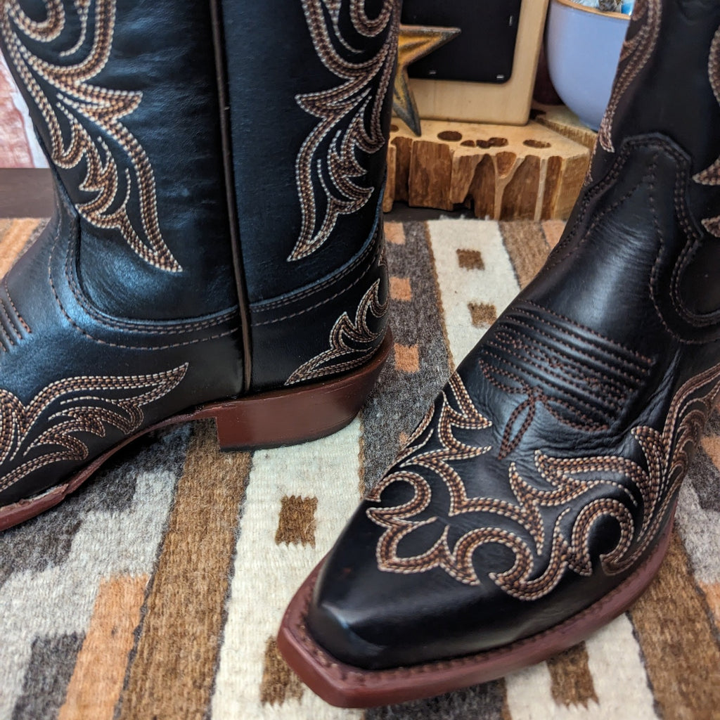 Women's Leather Boots the "Hazen" by Ariat  10046895 detail view