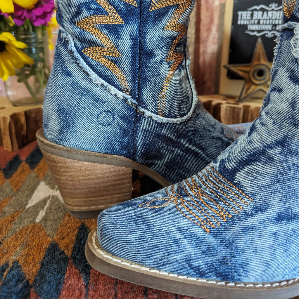 Women's Denim Boots "Y'all Need Dolly" by Dingo  DI 950 detail view