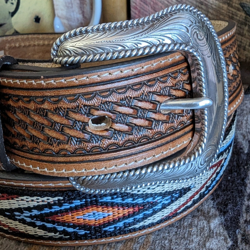 Leather Belt with Decorative Embroidery Pattern "Bryce" Detailed Front View
