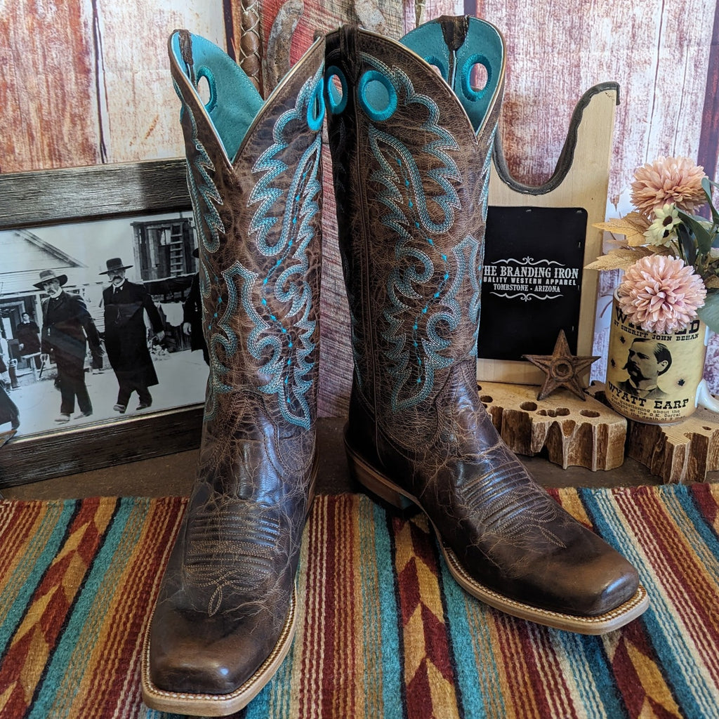 Women's Boot "Futurity Boon" by Ariat Front View