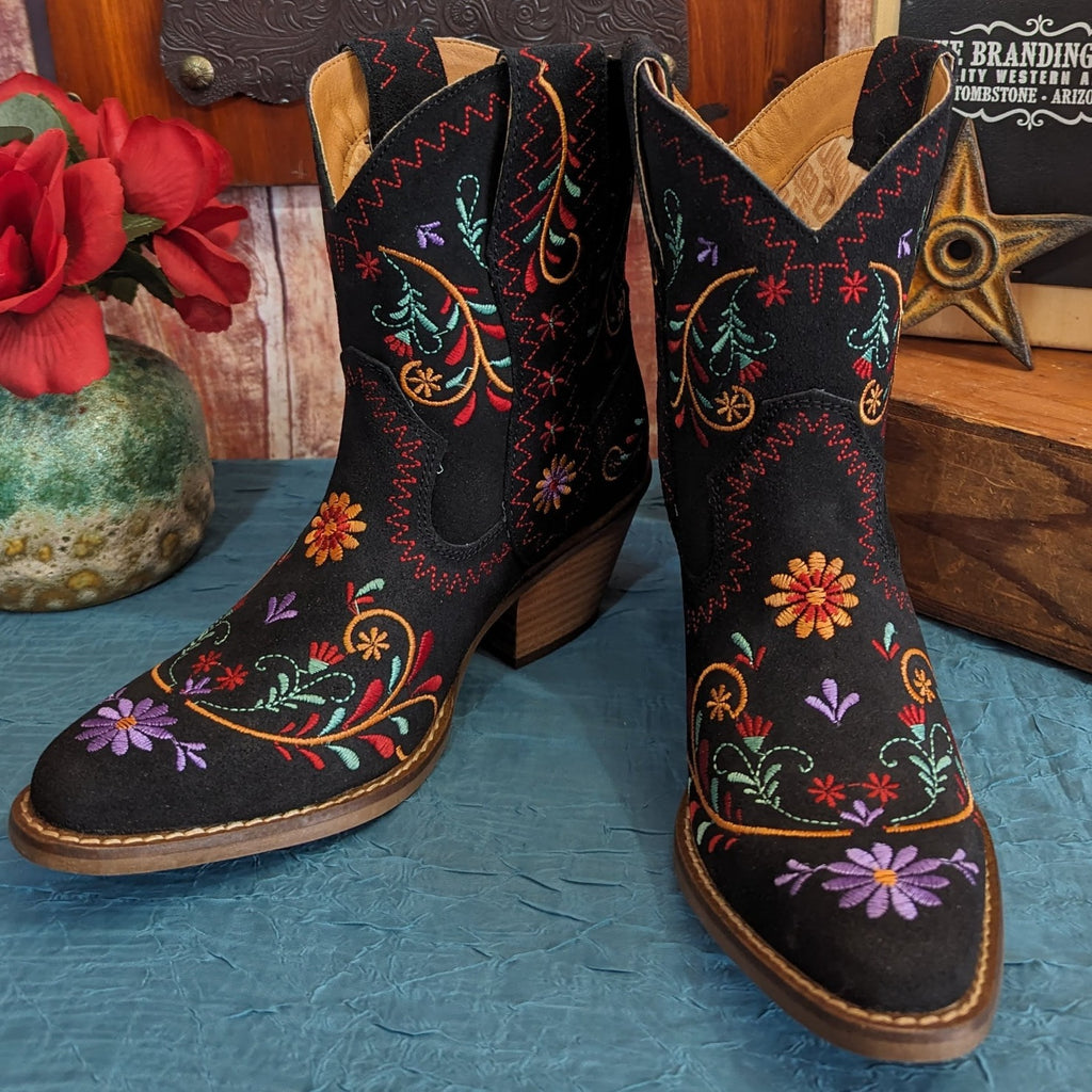 Women's Boot "Sugar Bug" by Dingo Front View