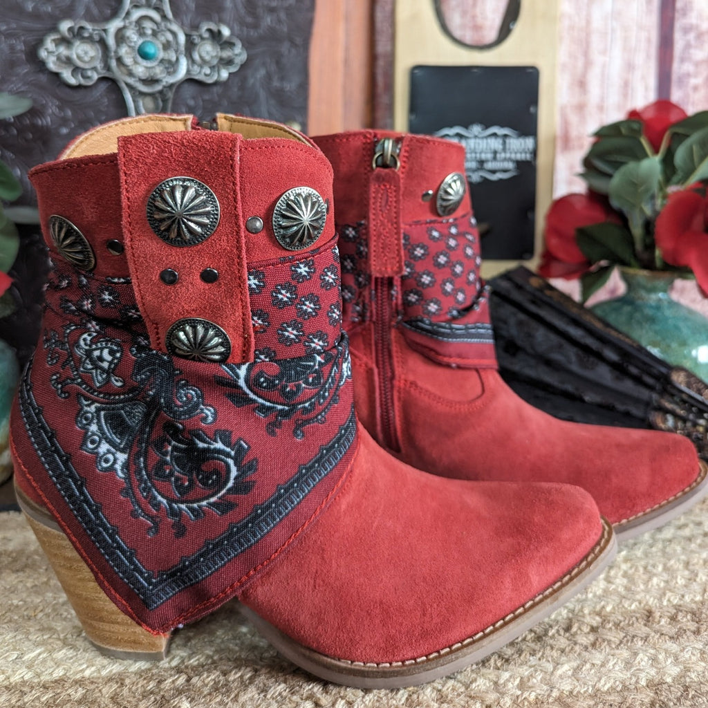 Women's Boot "Bandida" by Dingo Detailed Side View