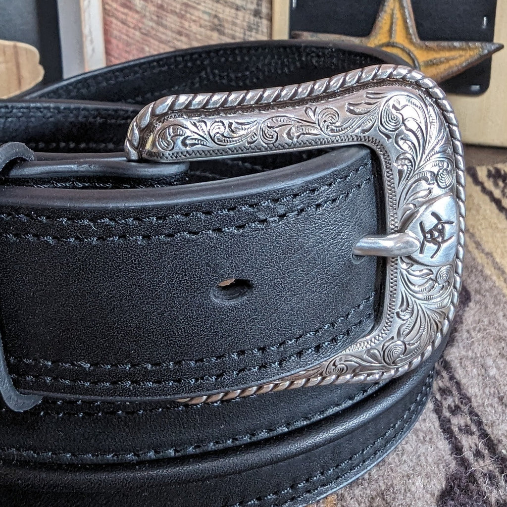 Black Ariat Leather Belt Center Bump A1019401 Detailed View