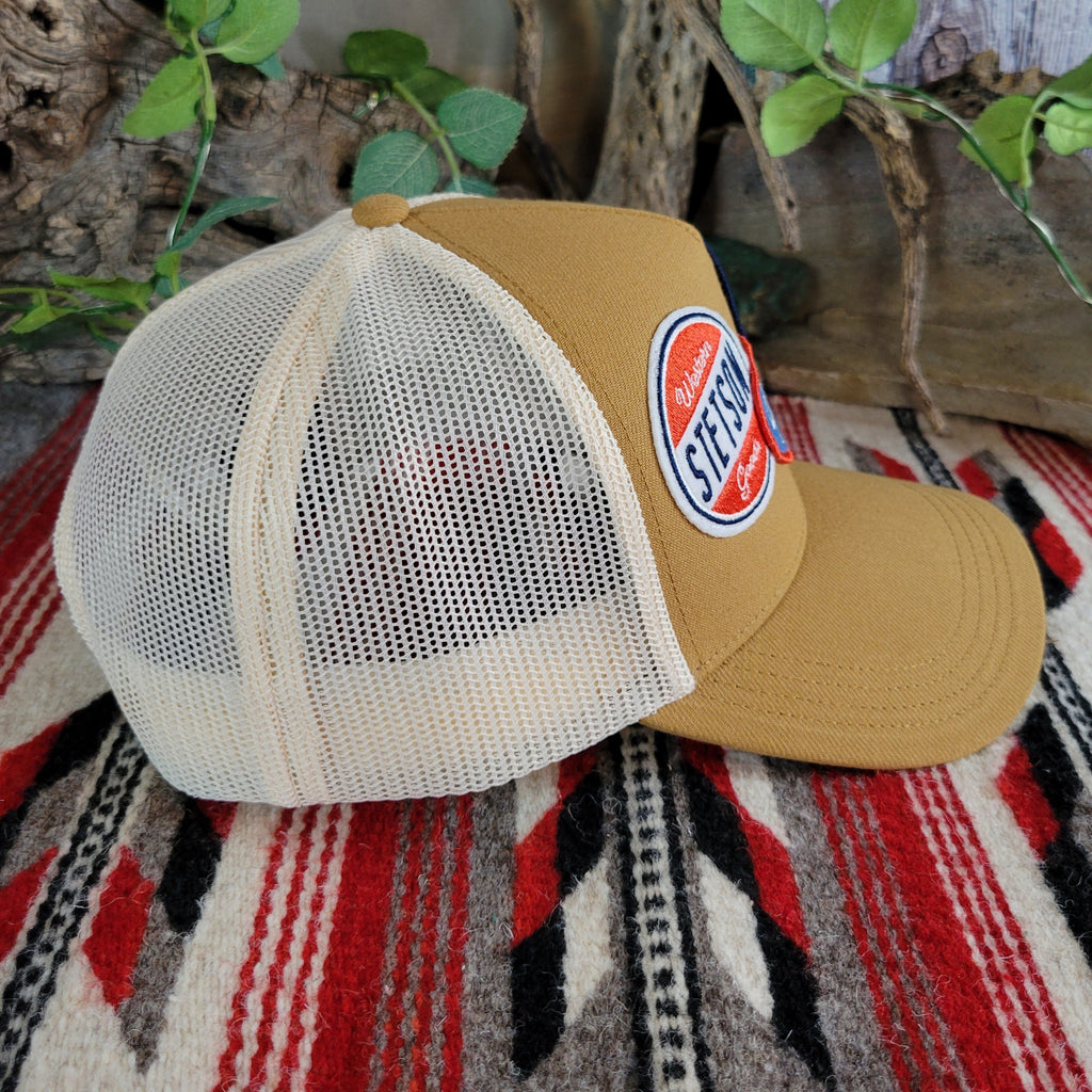 The side showcases the white mesh paneling.