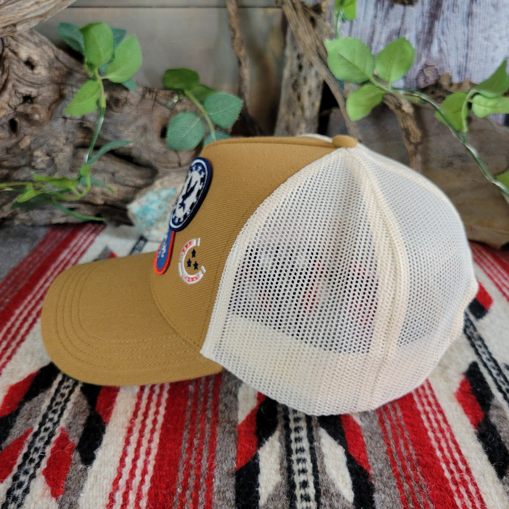 The side showcases the white mesh paneling.
