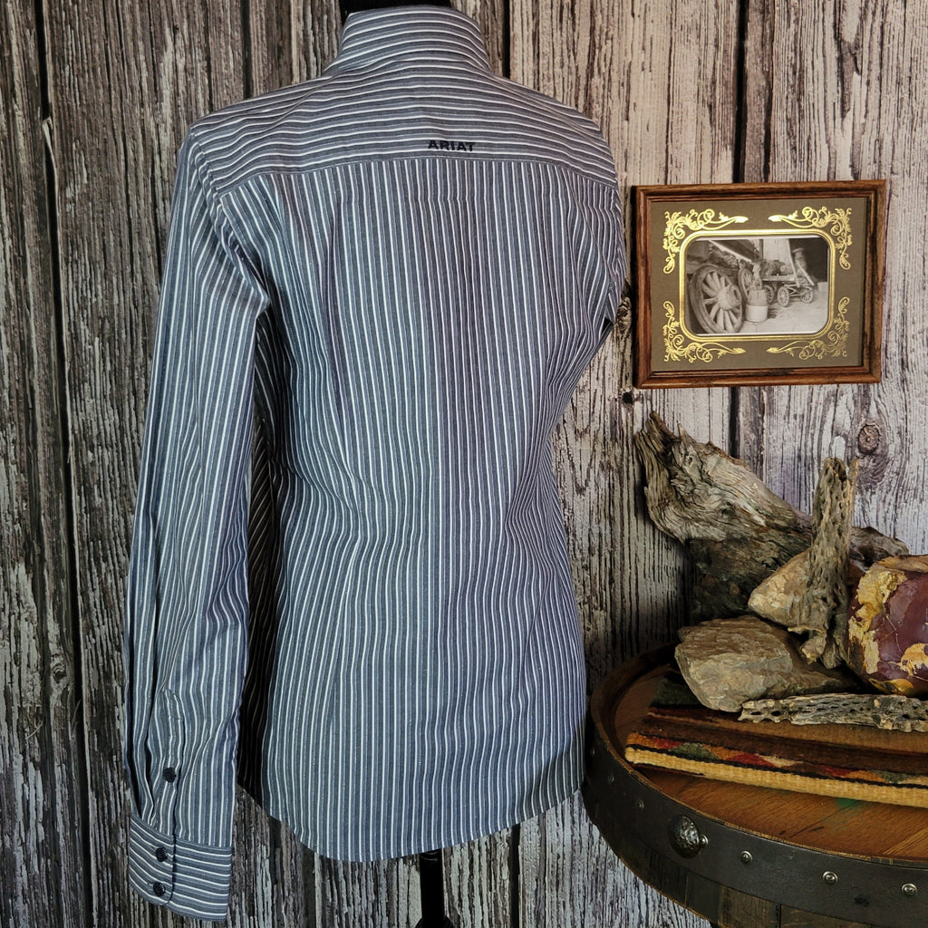 Tailored button down shirt with multicolored stripes.