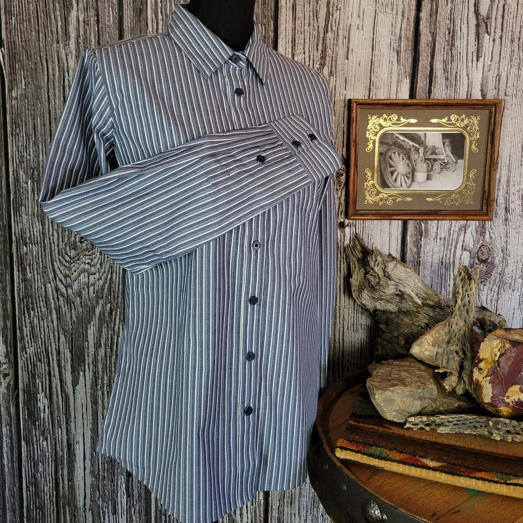 Tailored button down shirt with multicolored stripes.