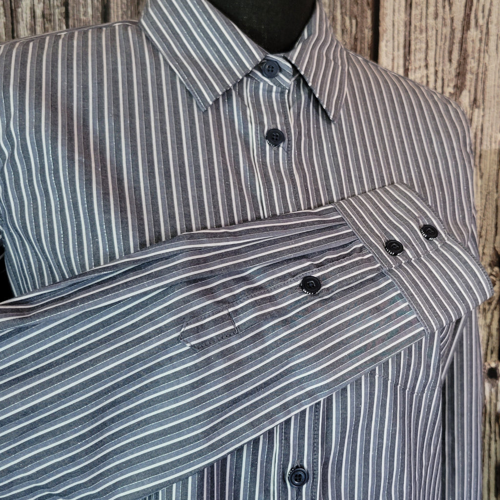 Tailored button down shirt with multicolored stripes.