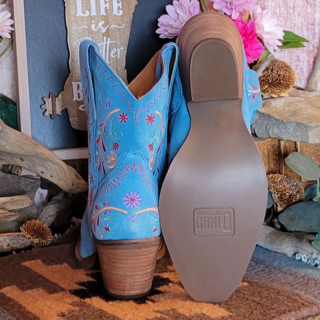 Women's Boots "Sugar Bug" by Dingo   DI 179BLUE Sole View