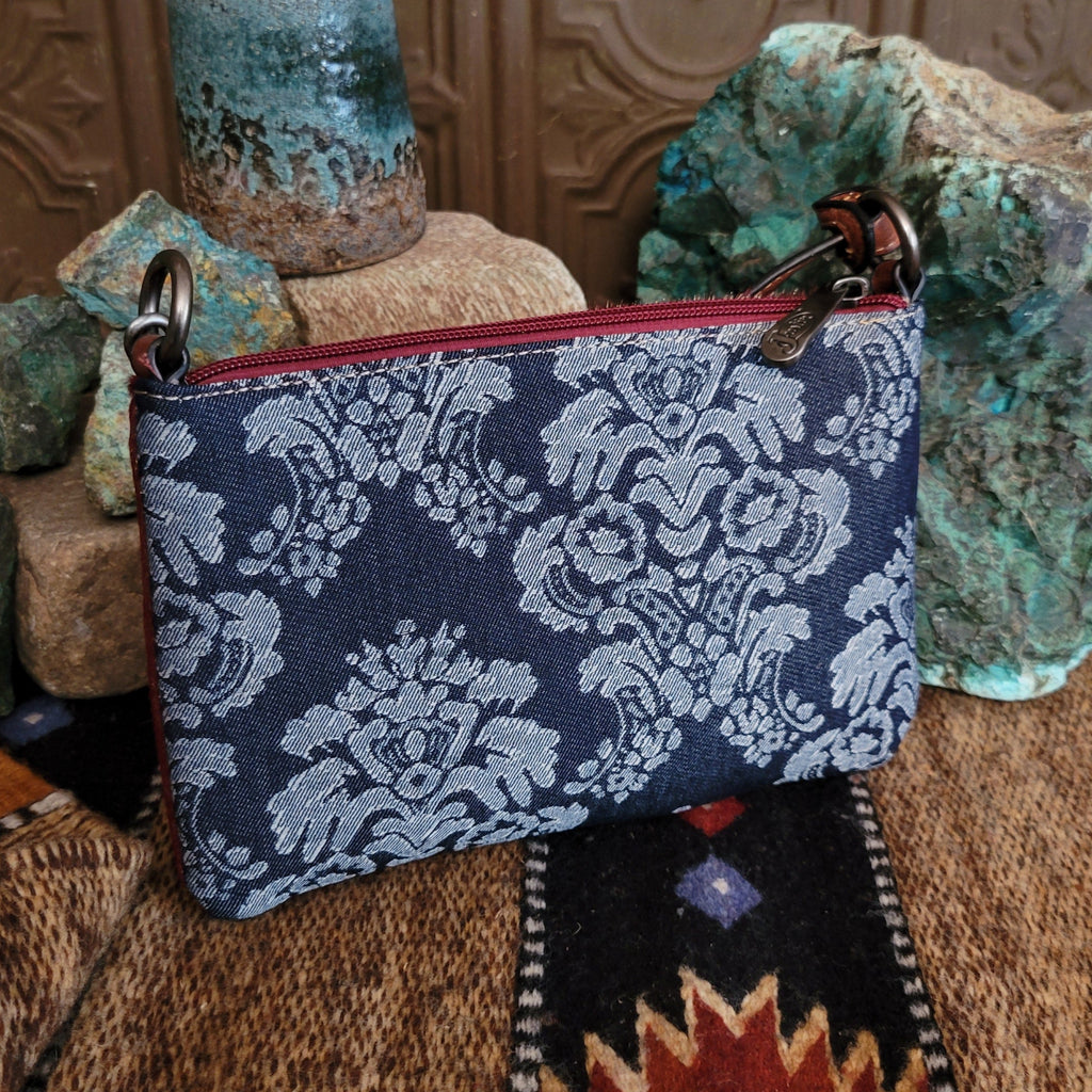 Decorative design on the back of the wallet.