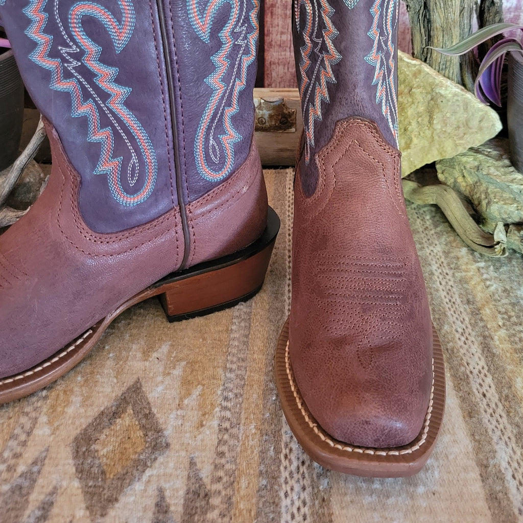 Women's Goat Leather Boot "Breaking News" FN4123 Detailed View
