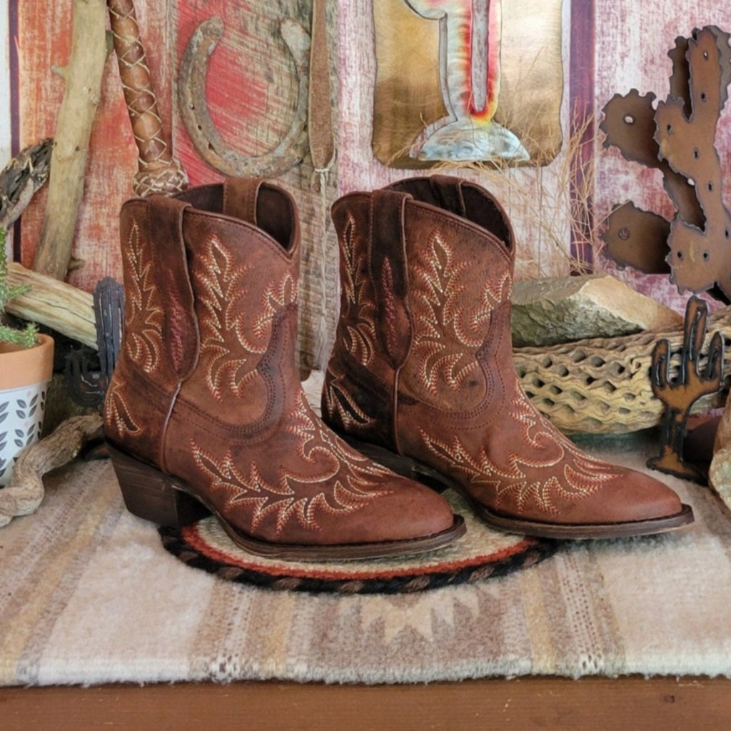 Women's Leather Boot the "Carlin" by Ariat 10053794 Side View