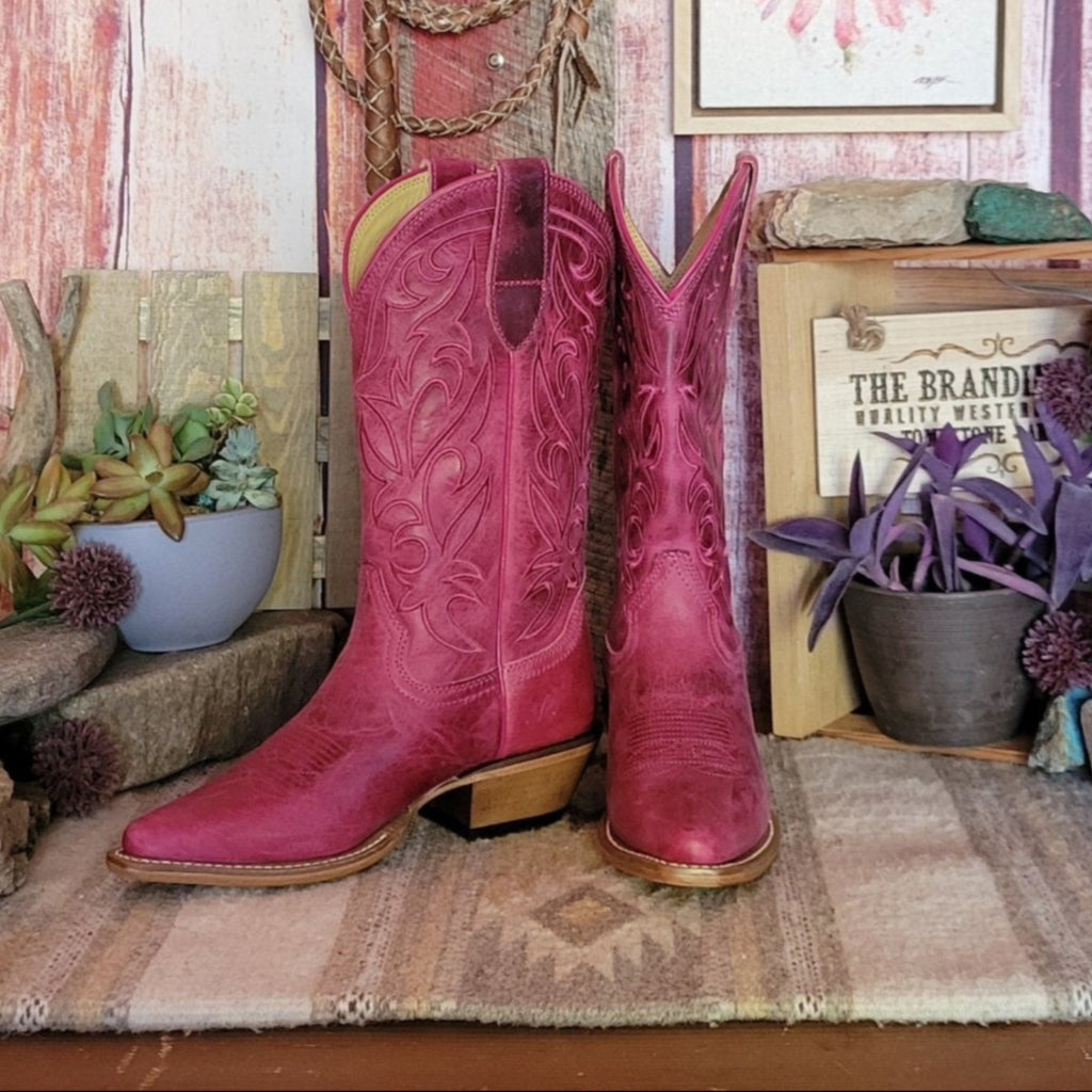 Women's Leather Boot the "Josephine" by Justin VN4433 Front Side View..