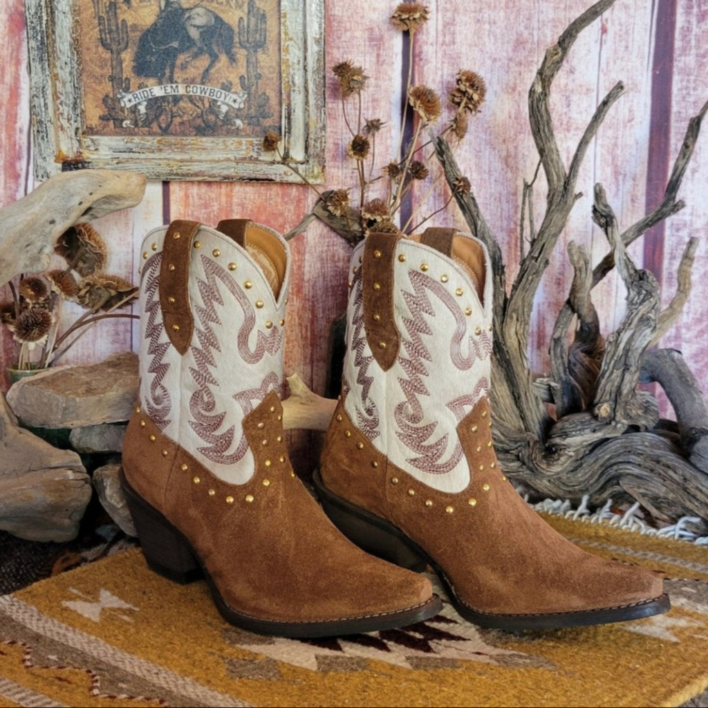 Women's Leather Boot the "Rodeo Queen" by Dan Post DI2222 Side View