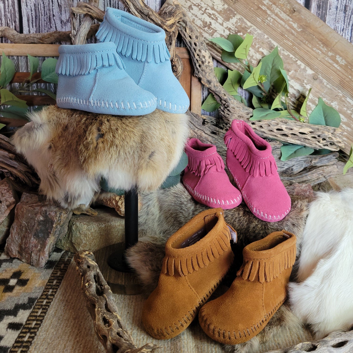 Minnetonka Moccasins – The Branding Iron-Tombstone, AZ