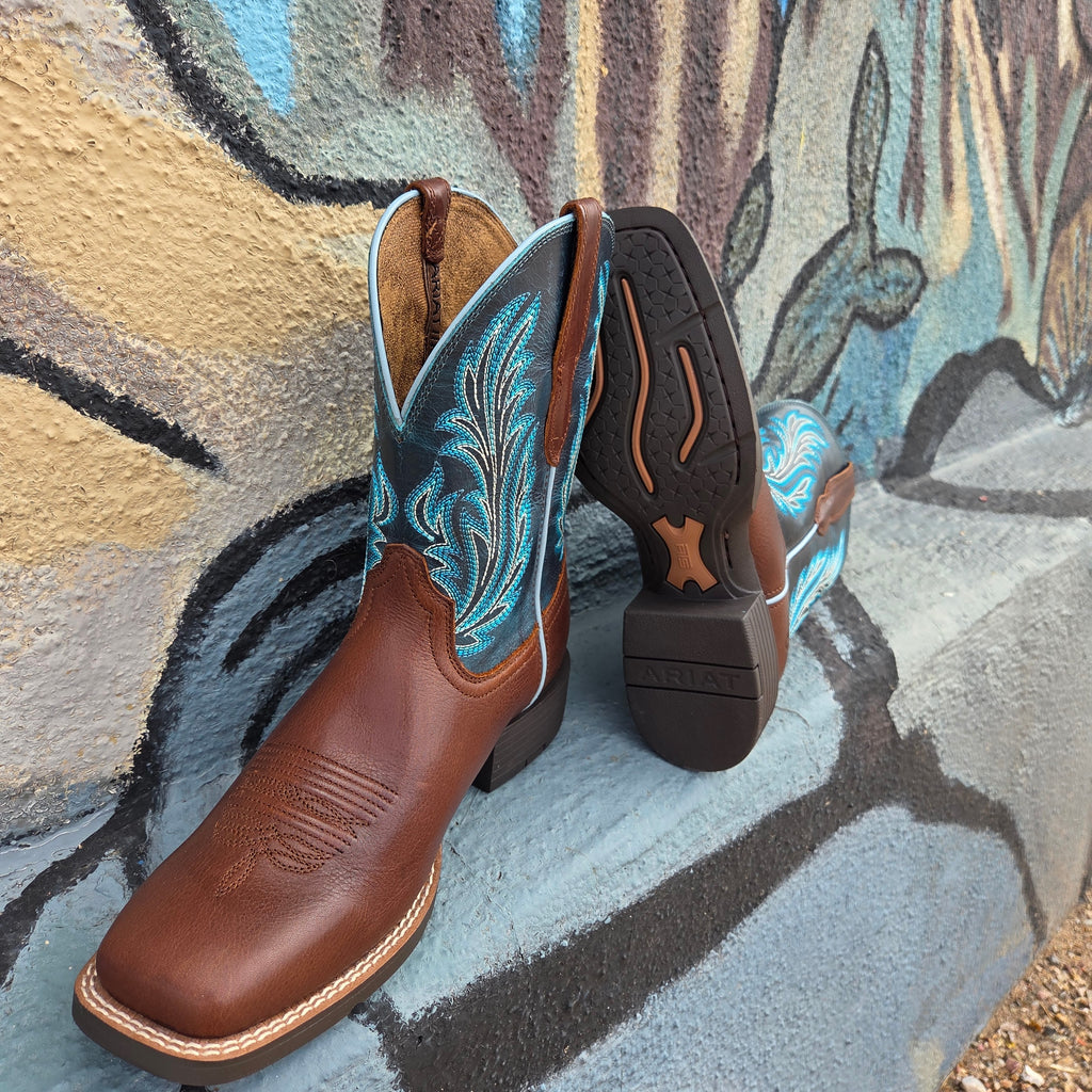 women's leather boots round up filly by Ariat sole view