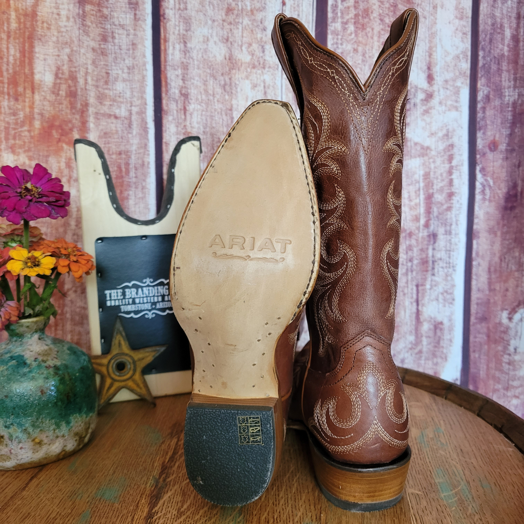 Women's Leather Boots the "Hazen" by Ariat 10042382 bottom view