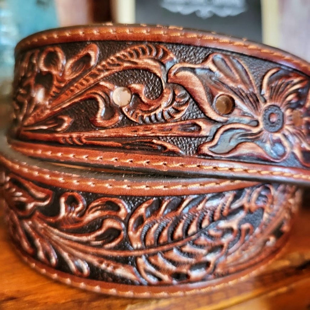 Leather Belt, the "Bandit Queen" by Tony Lama Belt View