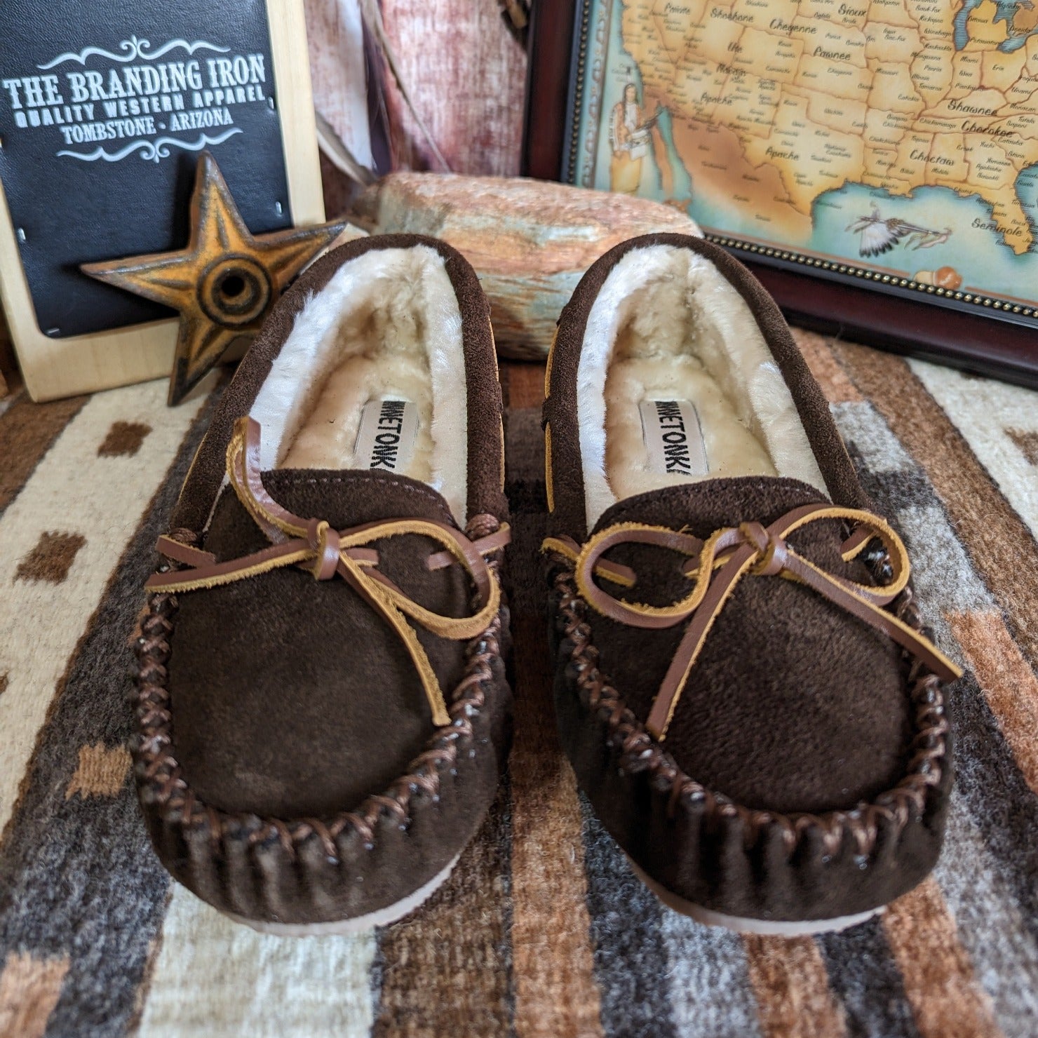 Women's Minnetonka – The Branding Iron-Tombstone, AZ