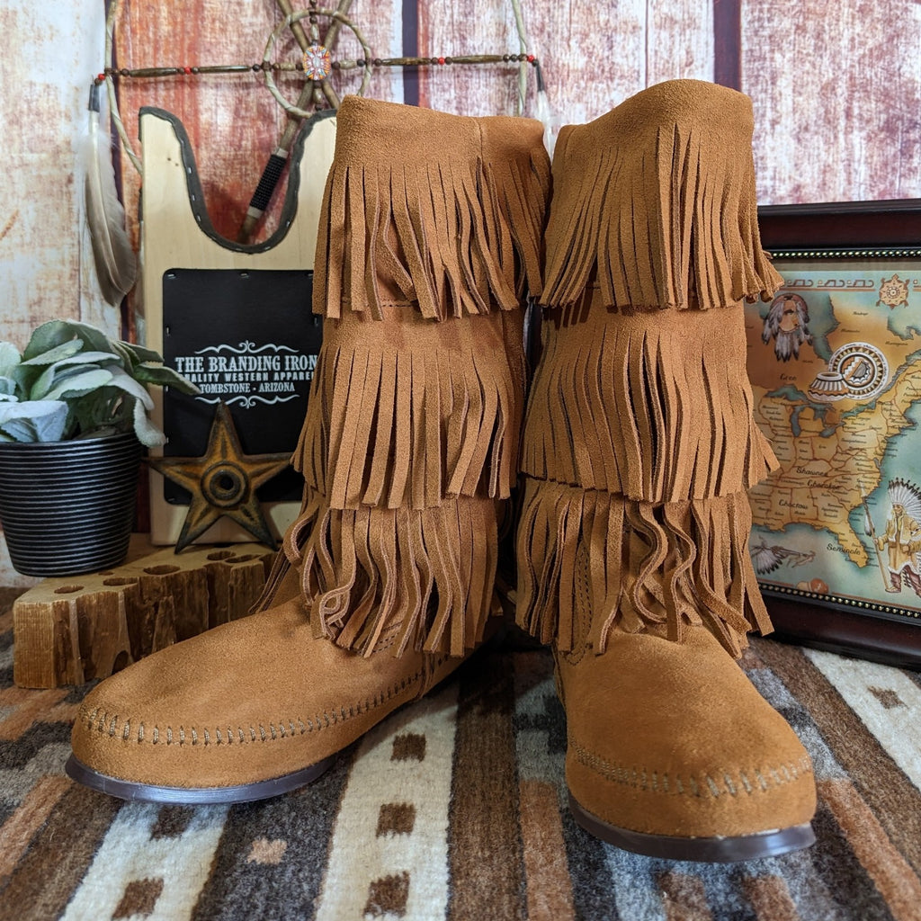  Fringe Moccasin Boots  by Minnetonka 1632 frolnt view