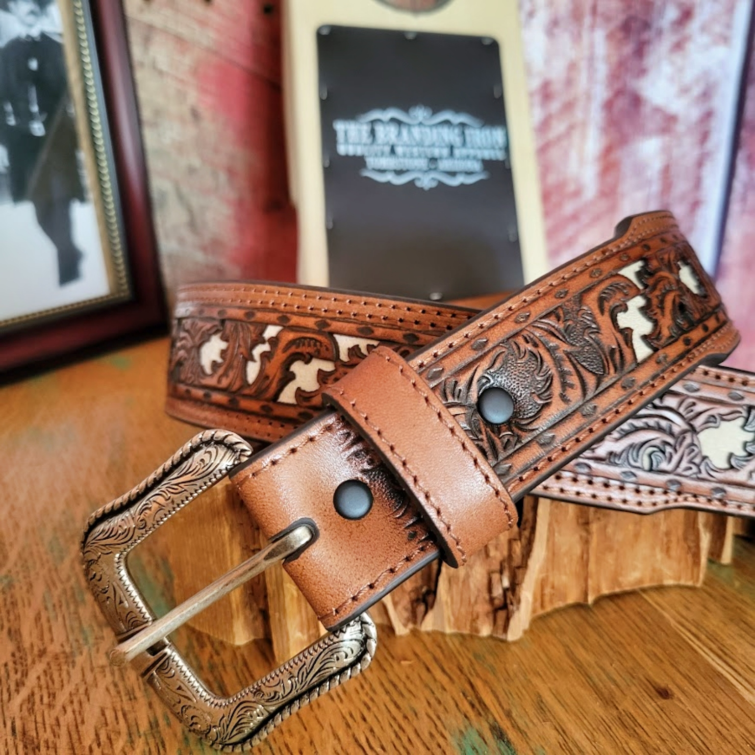 Ariat Women's Tooled Inlay Belt