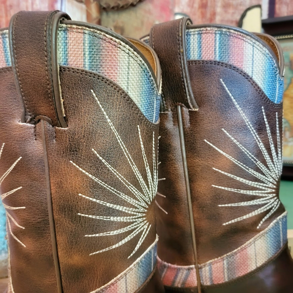 Women's Snip Toe Cowgirl Boots the "Conchita" by Nocona Shaft View